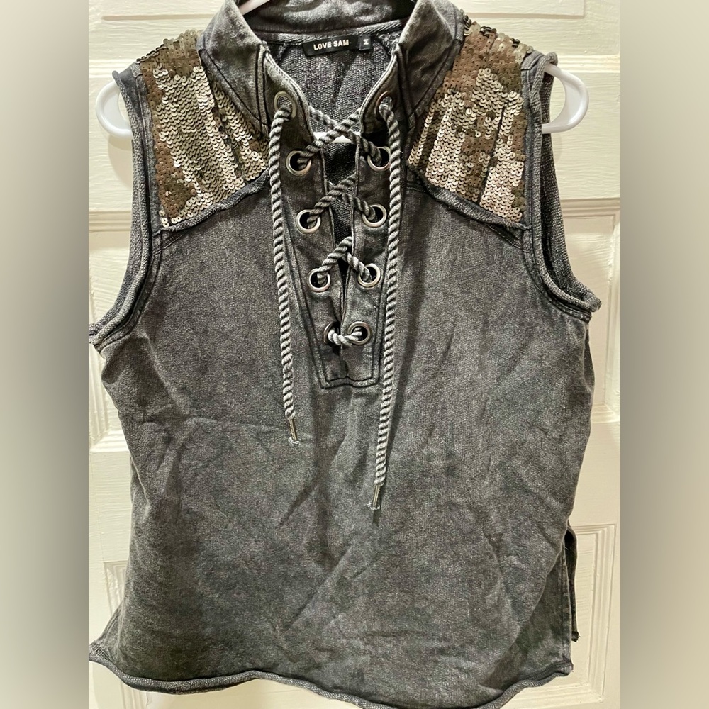 Love Sam Top, size medium